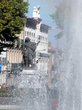 Statue de Pierre-Paul Riquet à Béziers, vue de face