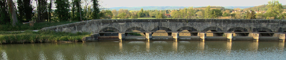 Un épanchoir insuffisamment connu sur le Canal du Midi&nbsp;: celui de Villepinte.