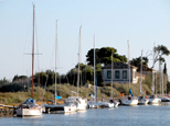 Bateaux ammarrés à la pointe des Onglous