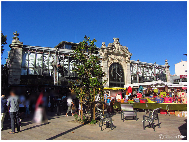 le marché des halles sur le cours Mirabeau