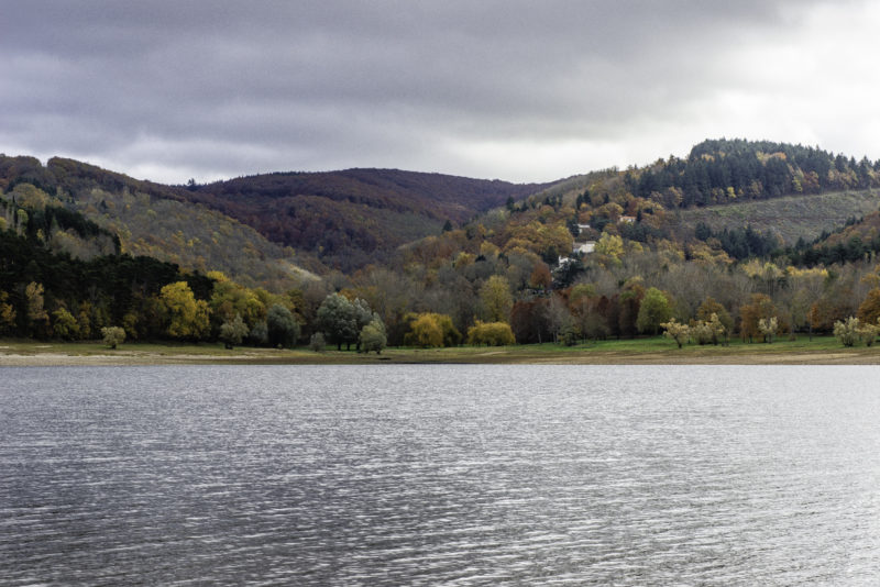 Couleurs d'automne sur Saint Ferréol