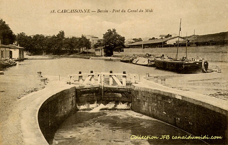 Carcassonne : Le port du Canal du Midi